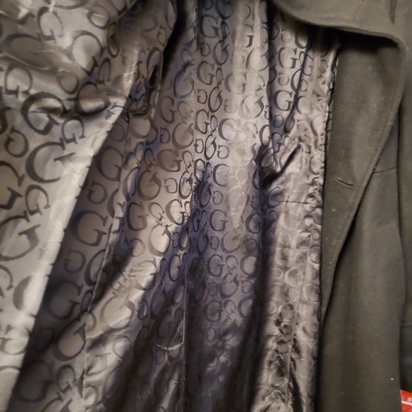 Guess Jacket. - Picture 2 of 3